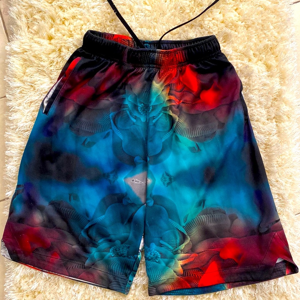 NIKE BOYS SHORT